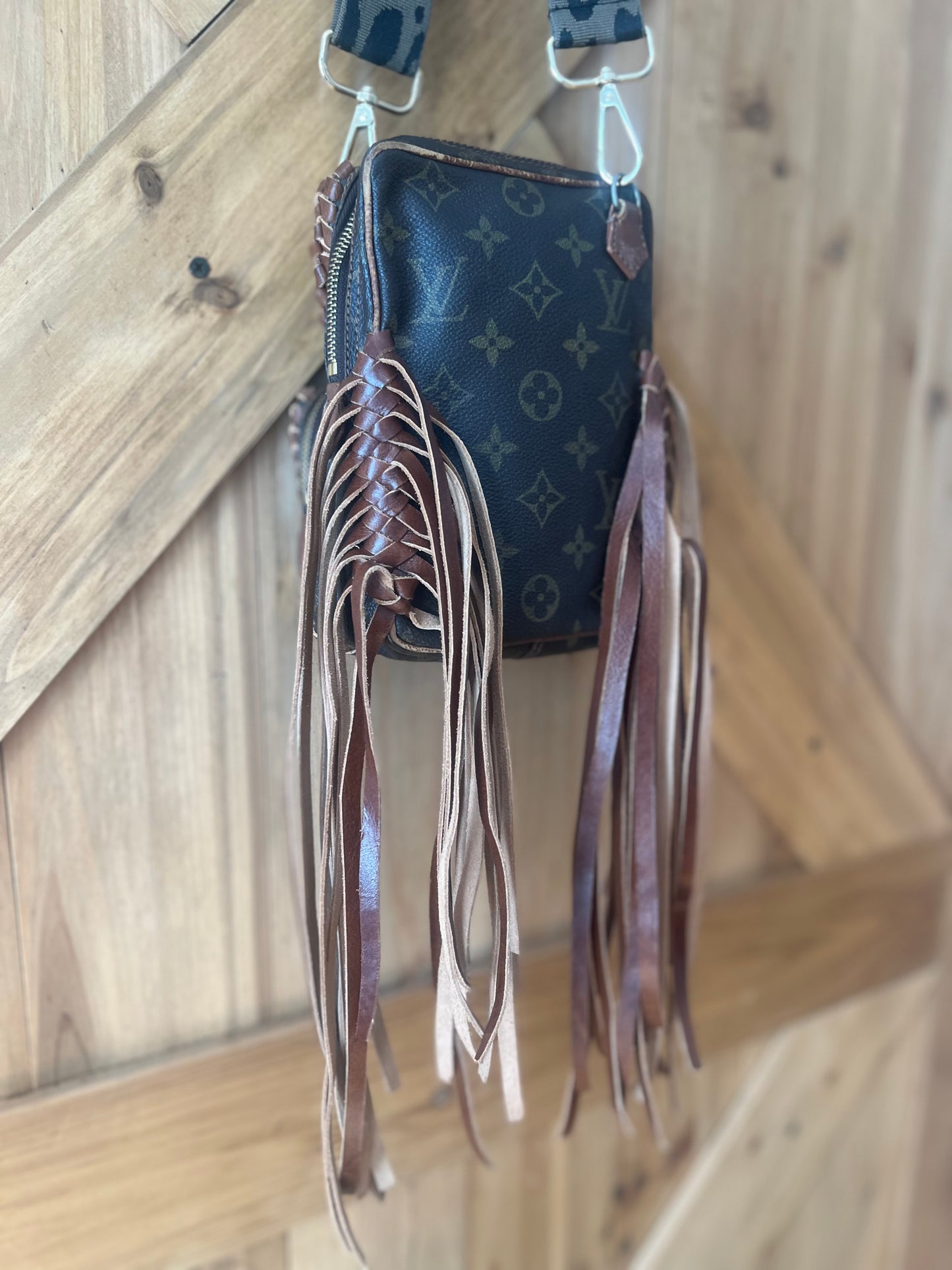 Late 70s LV Amazon PM