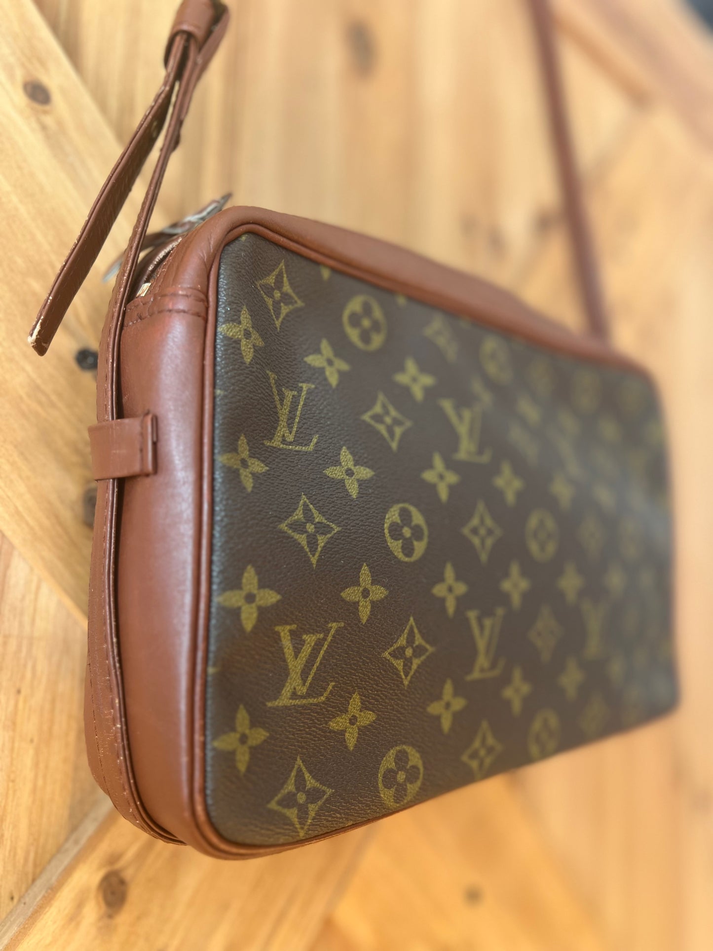Late 70s LV Sac Bandouliere 30
