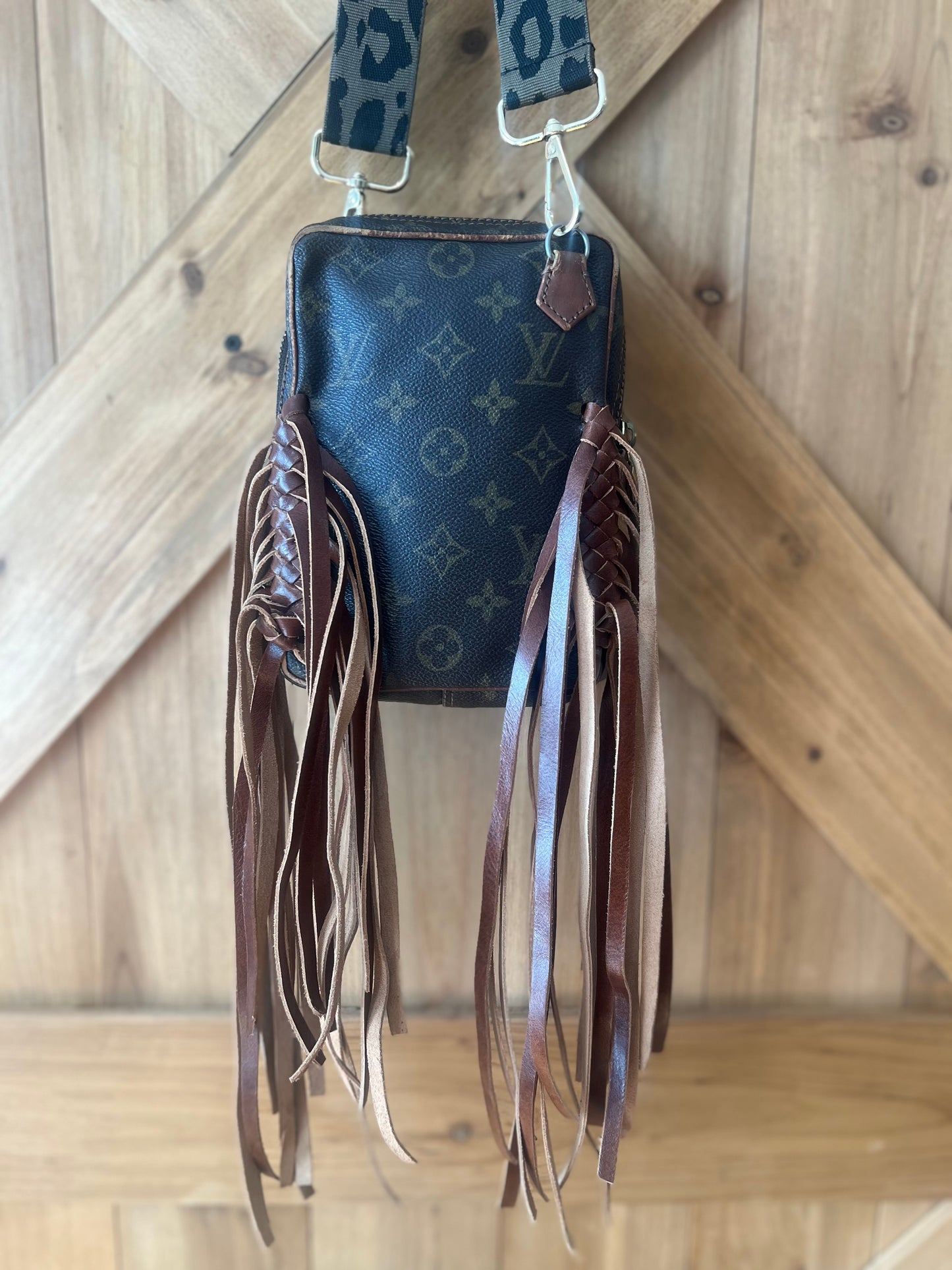 Late 70s LV Amazon PM
