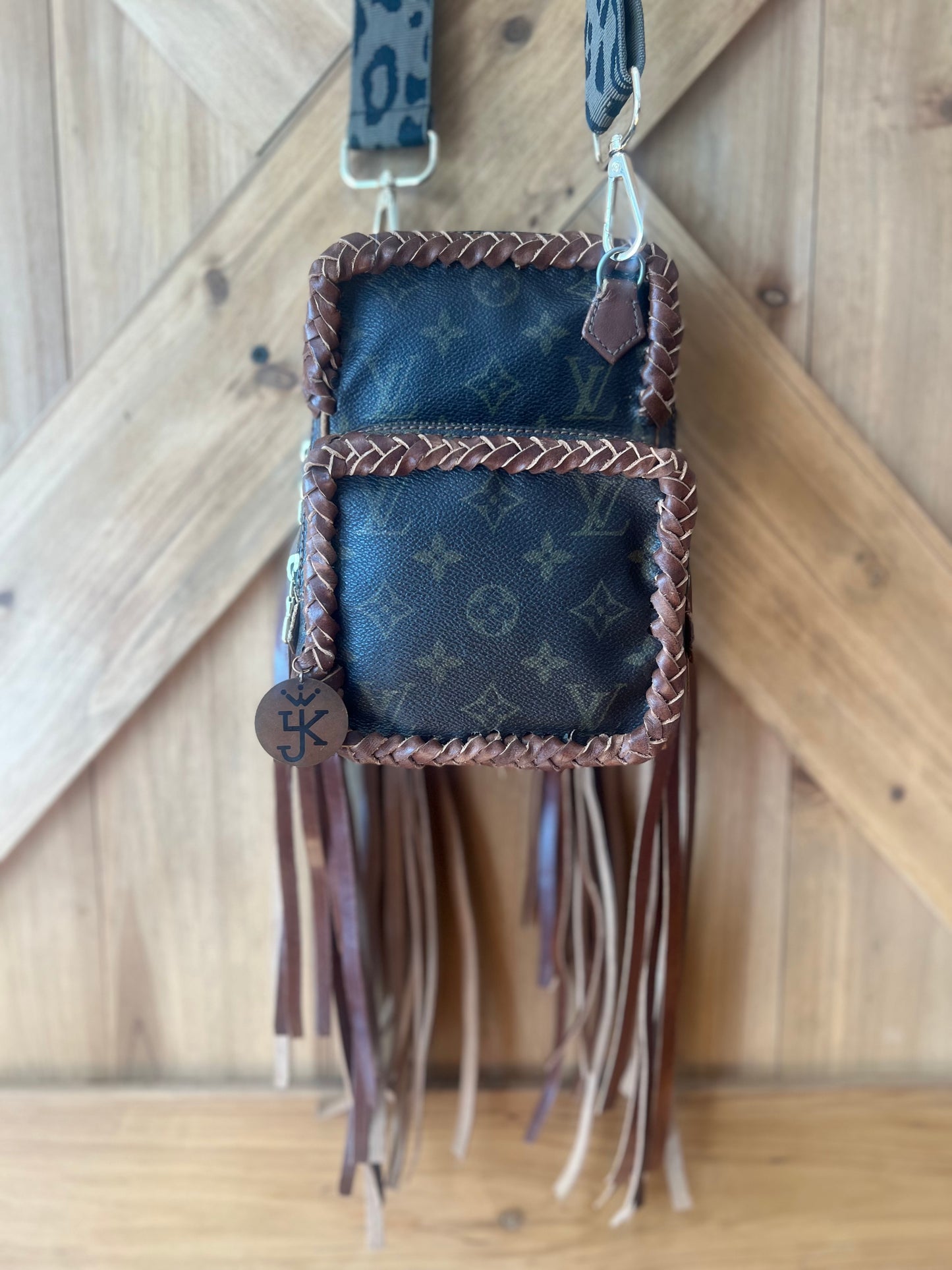 Late 70s LV Amazon PM