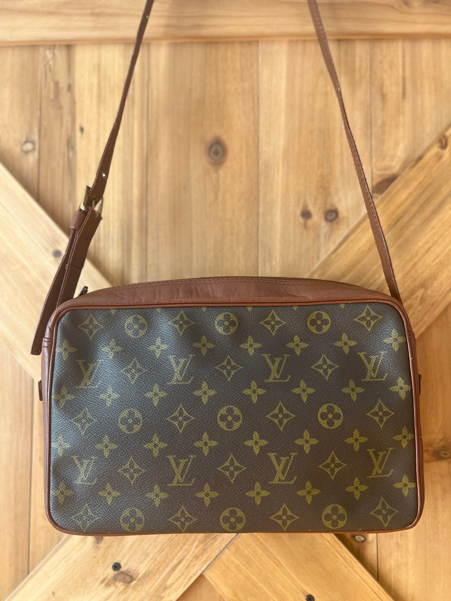 Late 70s LV Sac Bandouliere 30