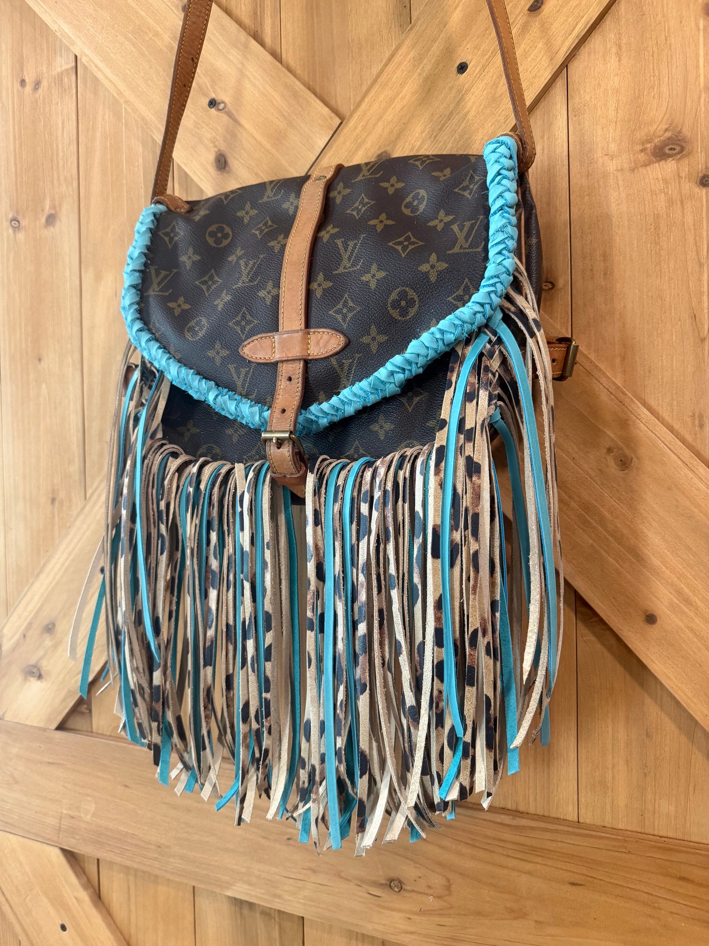 Vintage LV Saumur 30