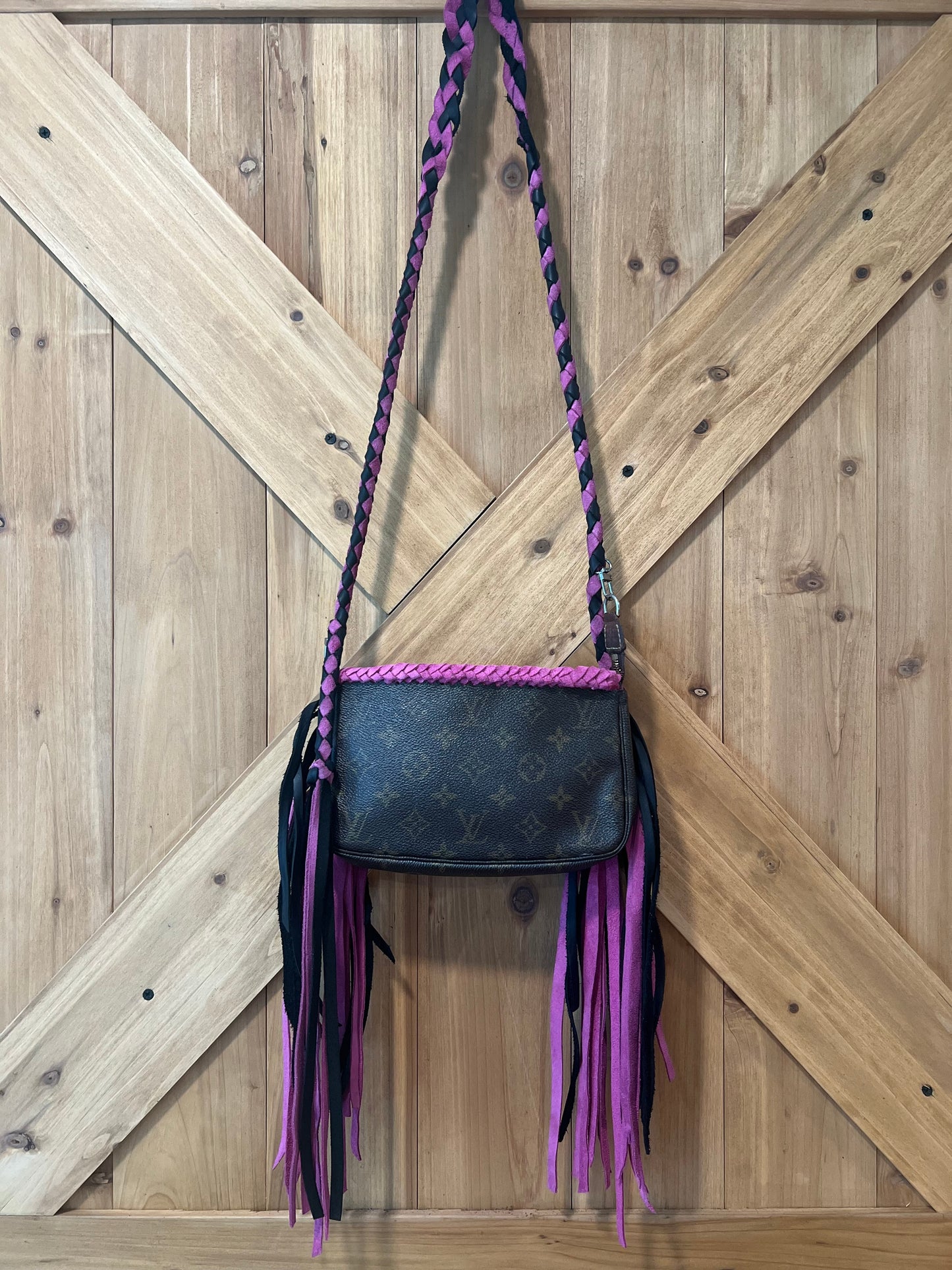 Vintage LV Pochette Black & Pink