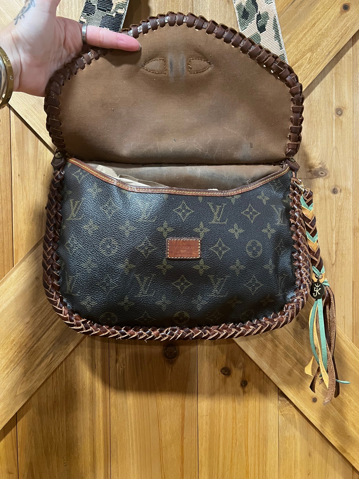 Revamped Vintage LV Saumur 35