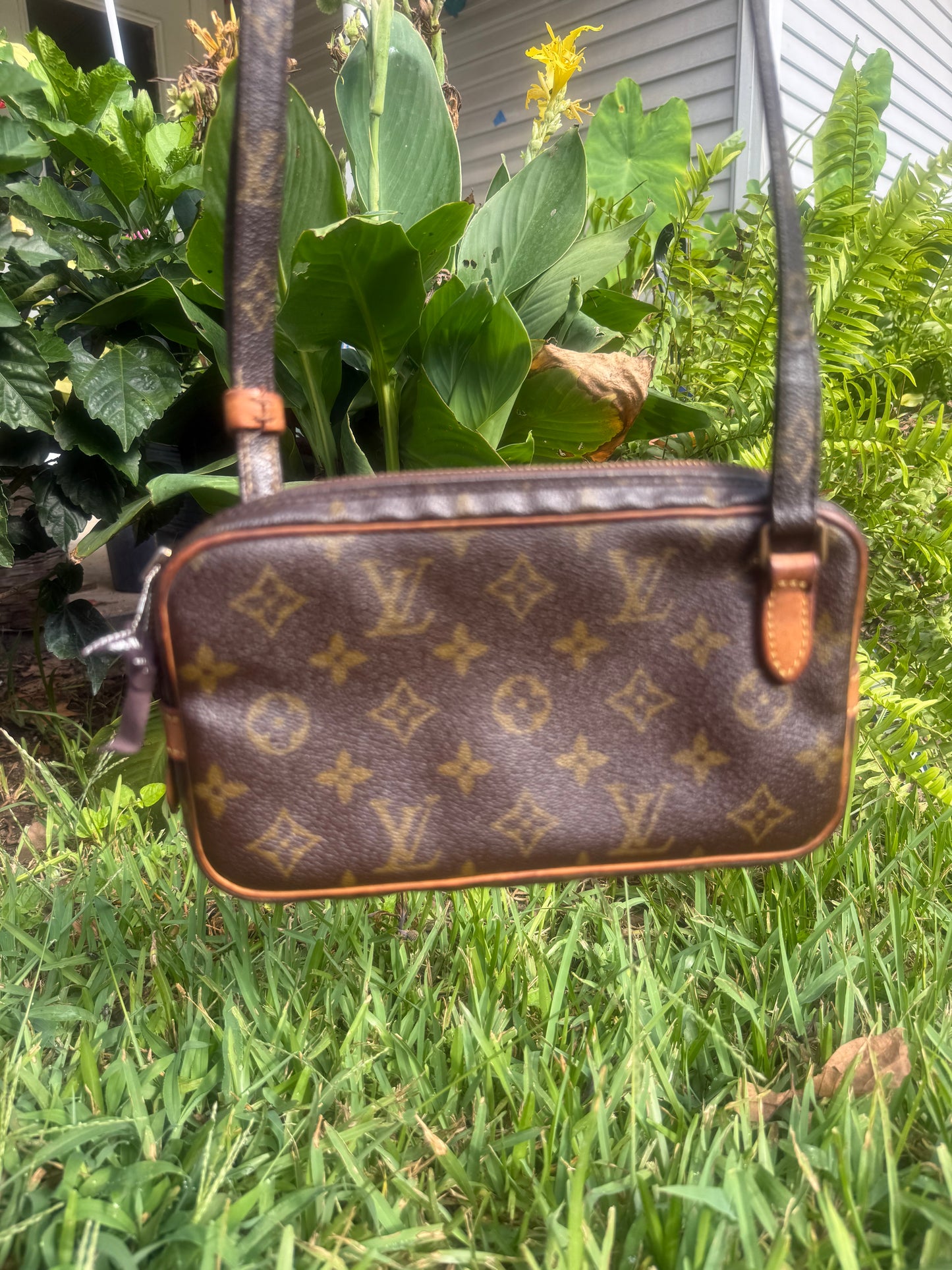 Vintage Louis Vuitton Marly Bandouliere