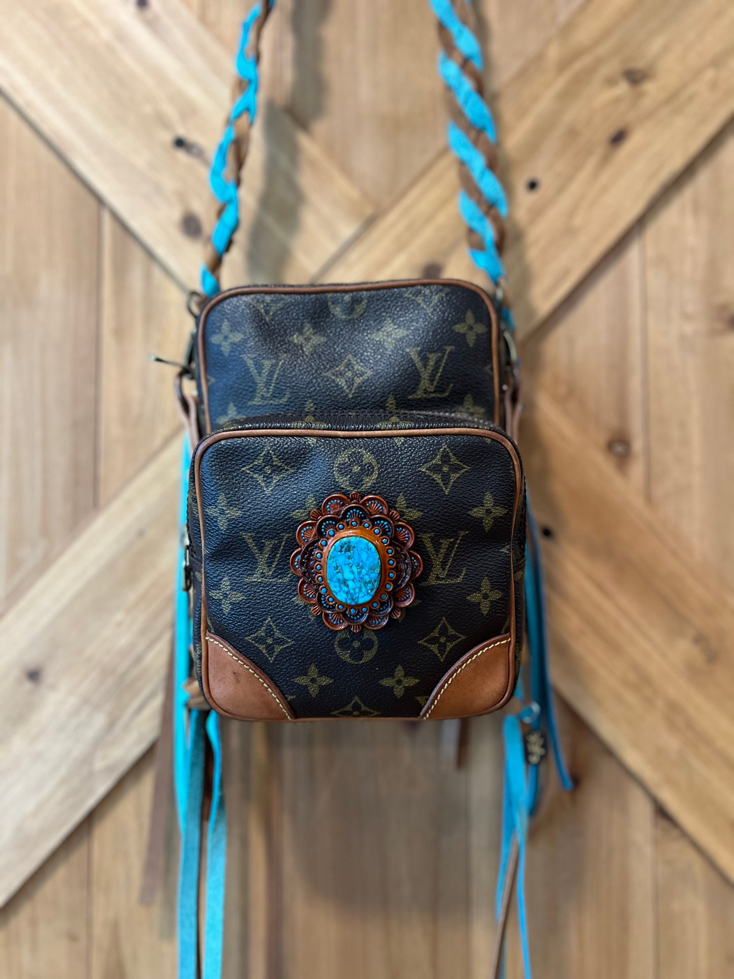 Vintage LV Amazon