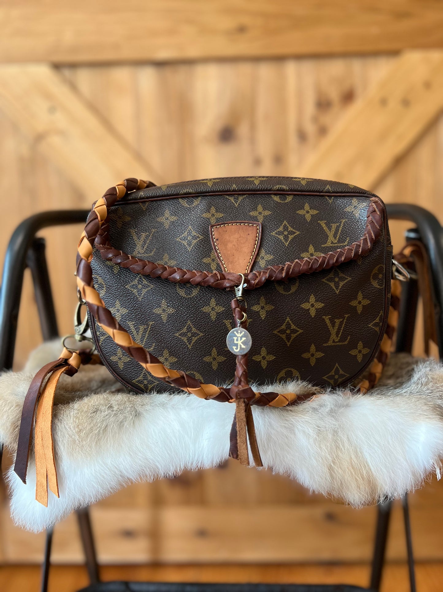 Vintage LV Jeune Fille