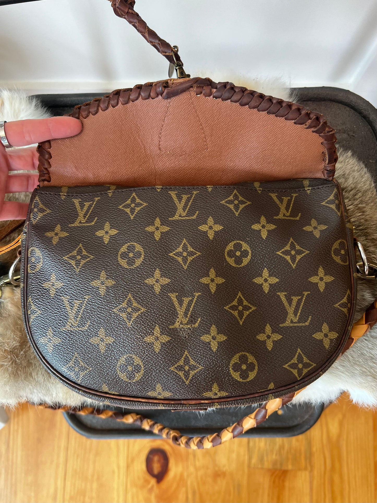 Vintage LV Jeune Fille