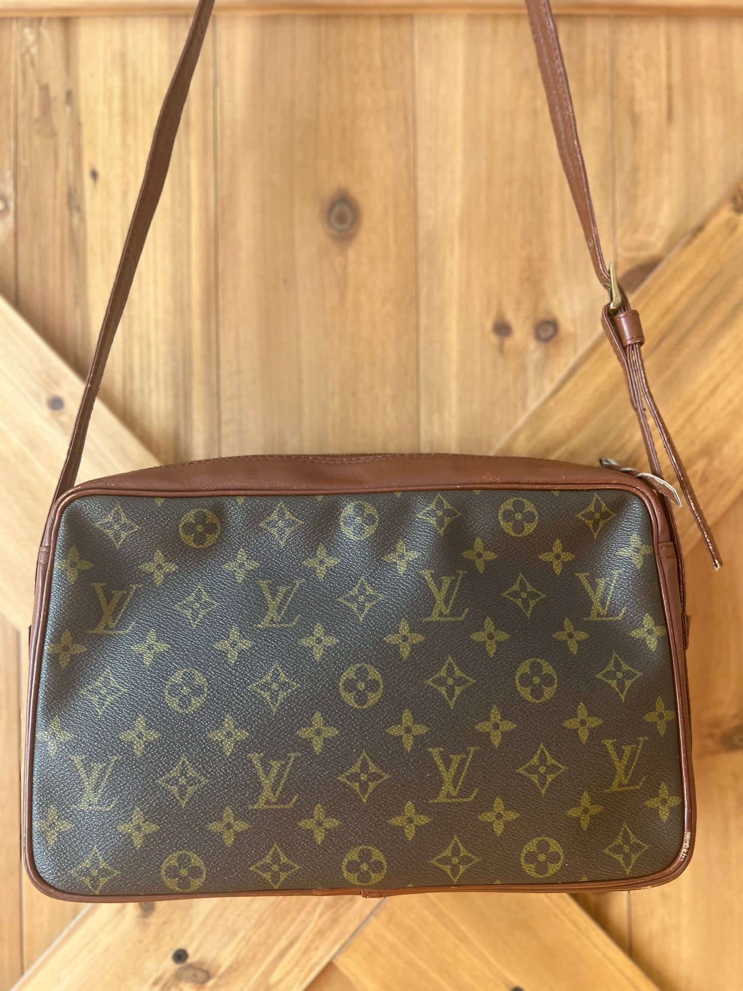 Late 70s LV Sac Bandouliere 30