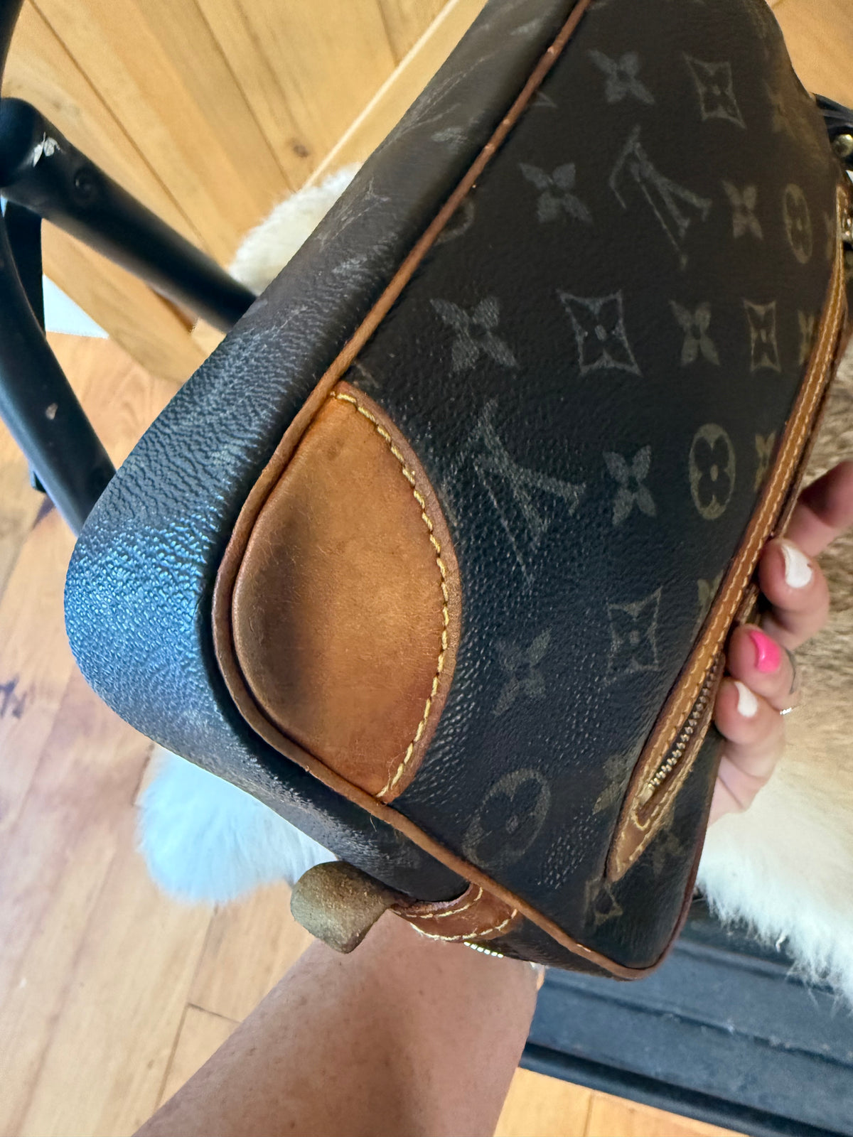 LV Vintage Marly Dragonne Wristlet