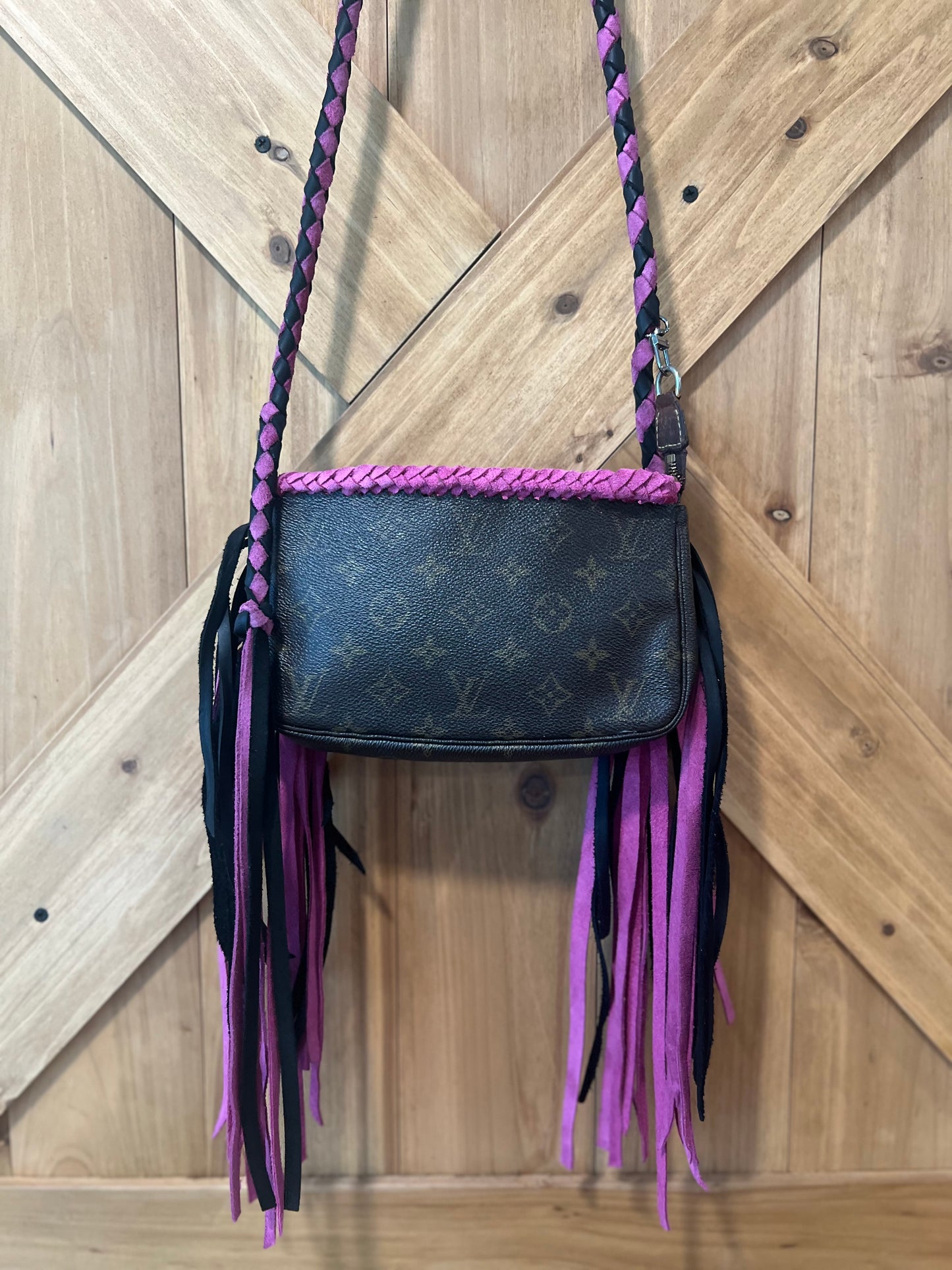 Vintage LV Pochette Black & Pink