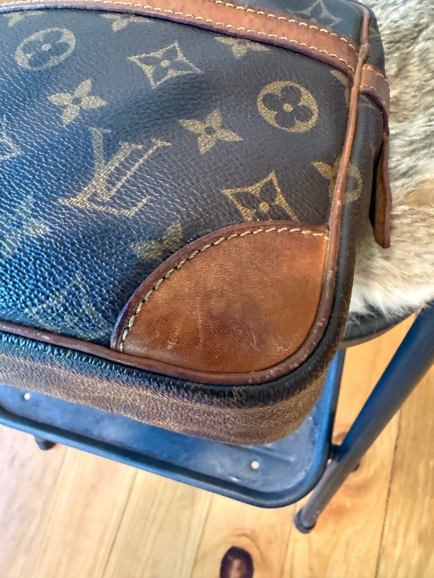 Louis Vuitton Monogram Compiegne 28 Clutch Bag