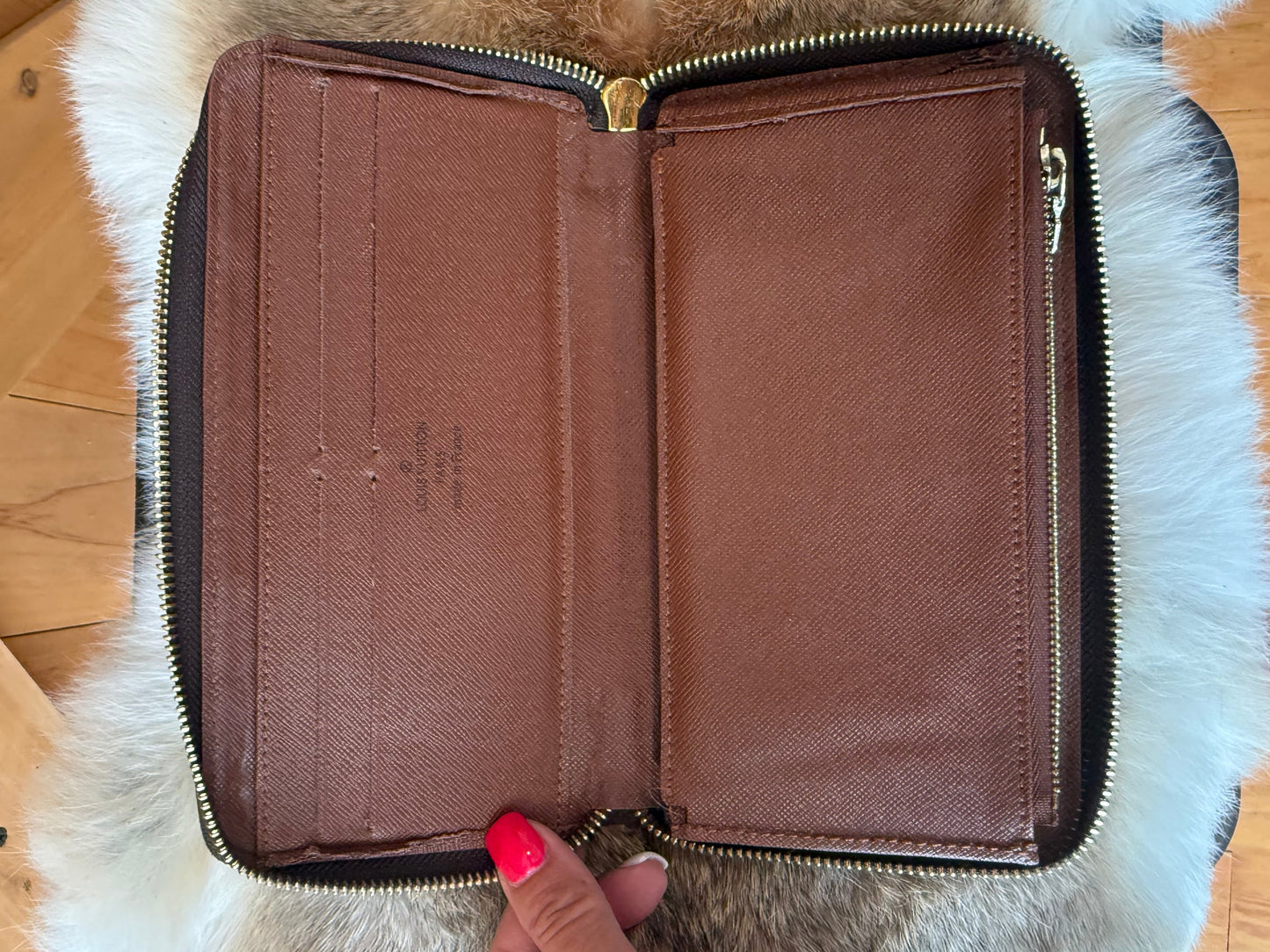 Louis Vuitton Monogram Zippy Wallet