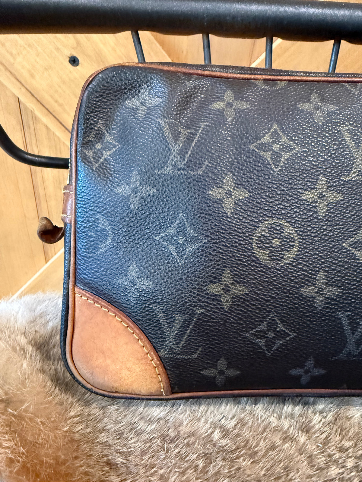 LV Vintage Marly Dragonne Wristlet