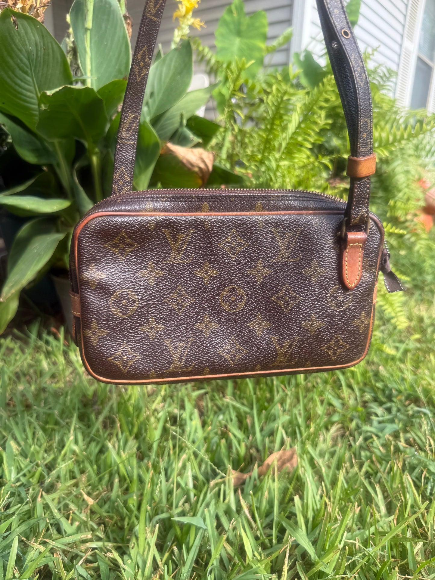 Vintage Louis Vuitton Marly Bandouliere