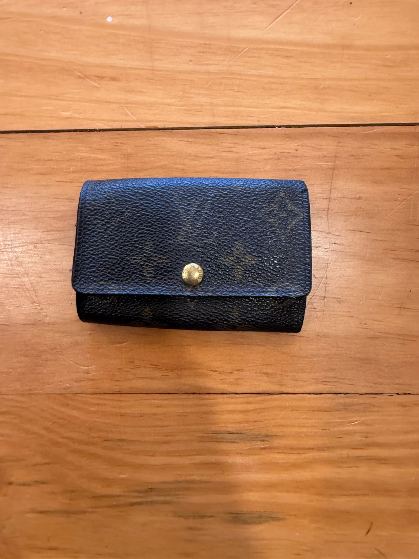 Large Monogram 6 key cles